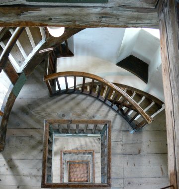 hoelzerne Wendeltreppe